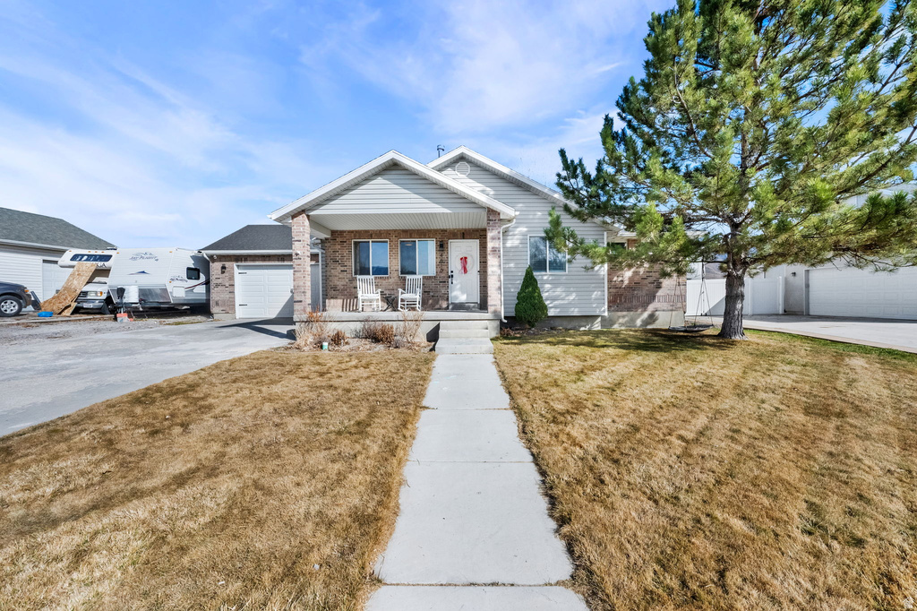 4610 N KESTREL WAY Eagle Mountain, UT 84005