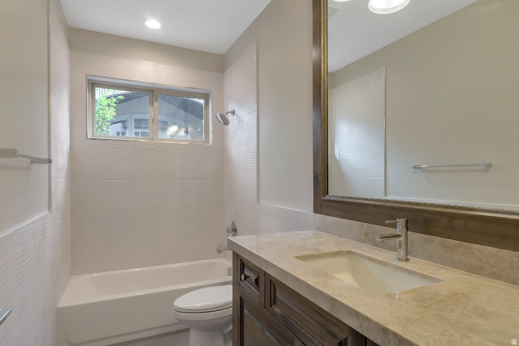 15724 S ROLLING BLUFF DR Draper (UT Cnty), UT 84020