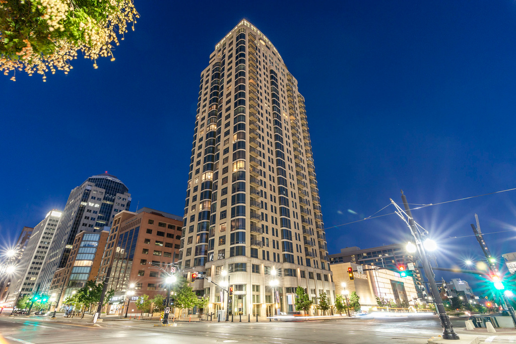 99 W SOUTH TEMPLE #1502 Salt Lake City, UT 84101