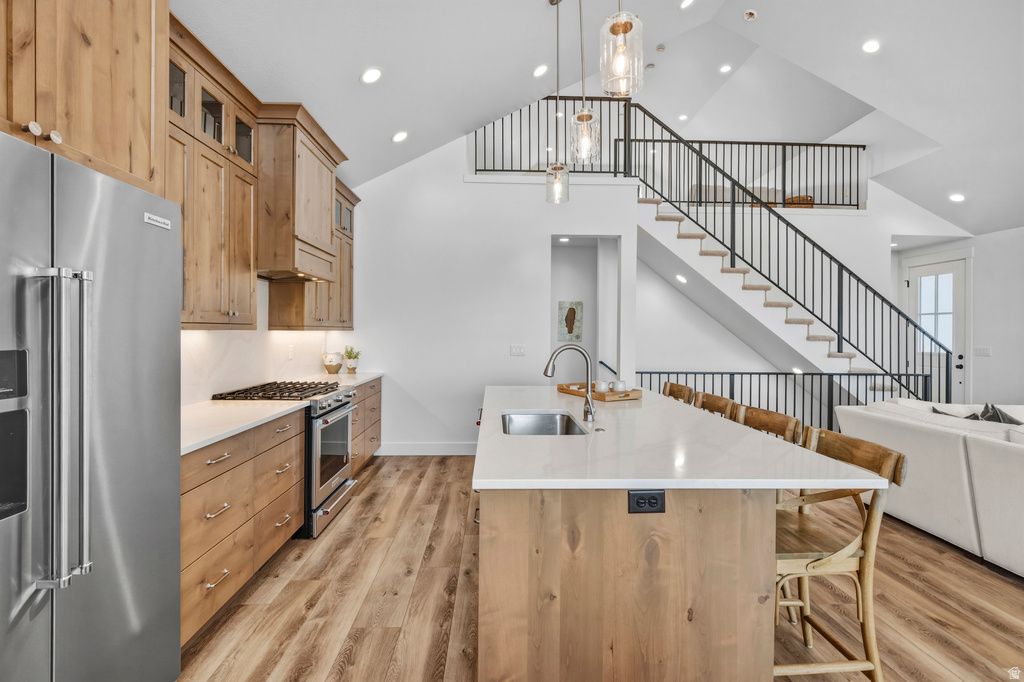 776 W SNOWBERRY CT Garden City, UT 84028