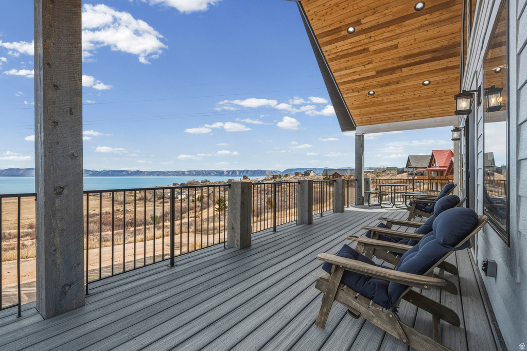 776 W SNOWBERRY CT Garden City, UT 84028