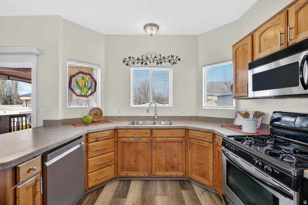 1728 DALLAS ST Syracuse, UT 84075