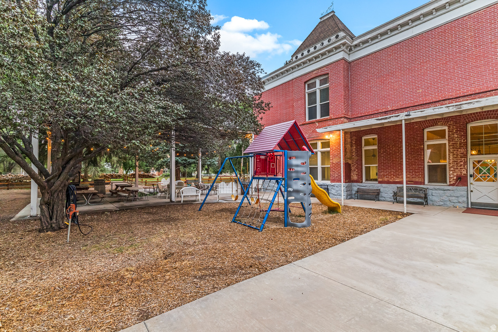 21 N MAIN ST Junction, UT 84740