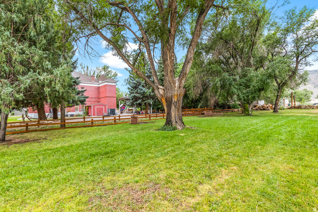 21 N MAIN ST Junction, UT 84740