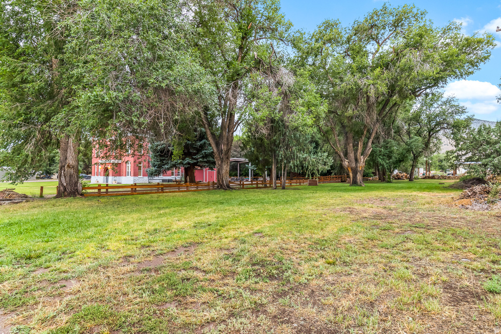 21 N MAIN ST Junction, UT 84740