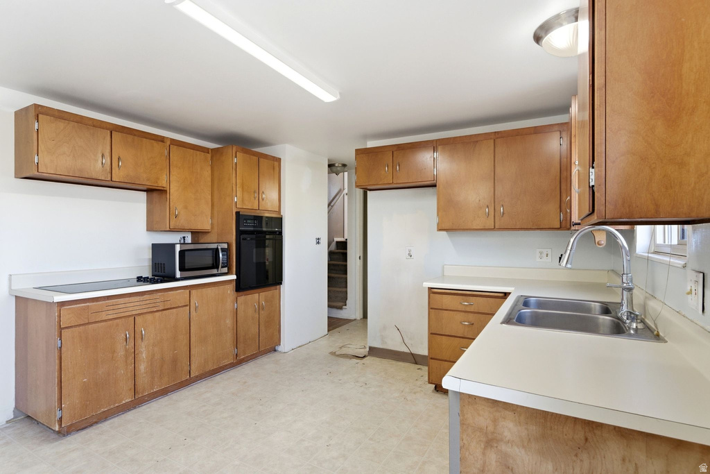 195 E 7060 S Midvale, UT 84047