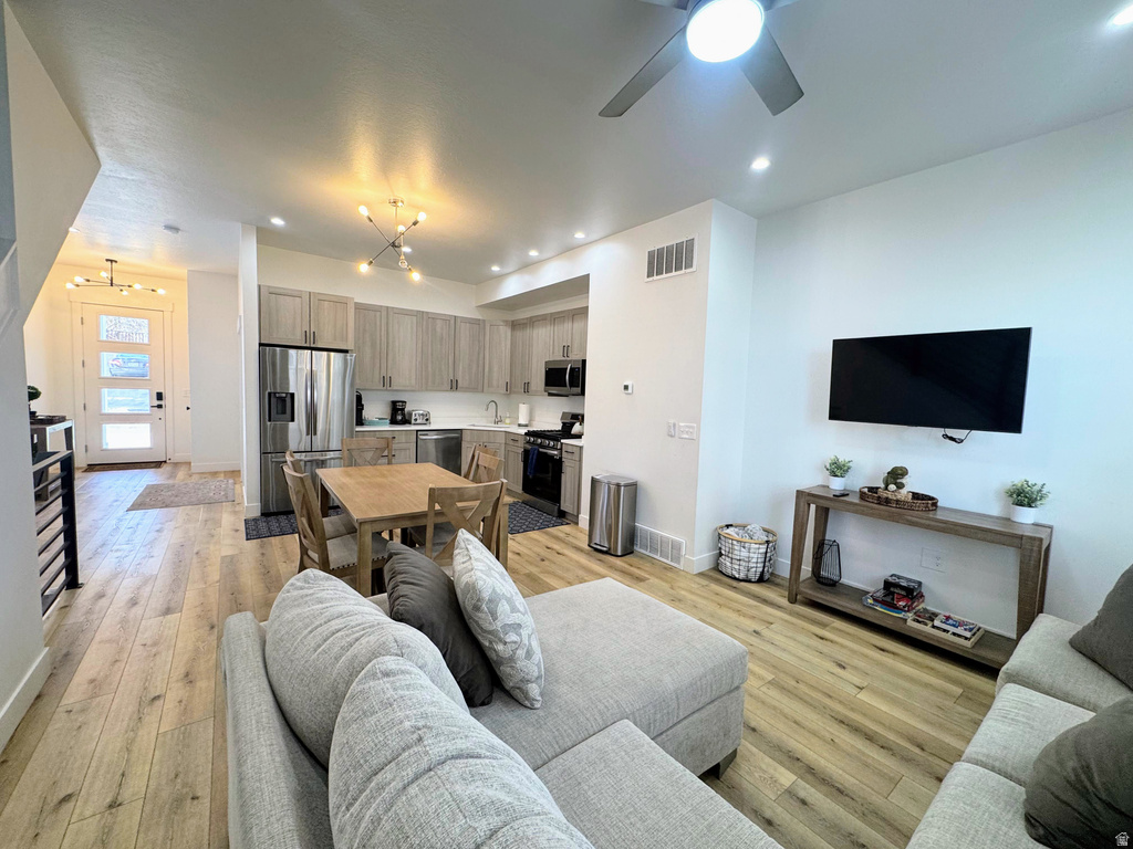 514 S KONETA CT Salt Lake City, UT 84102