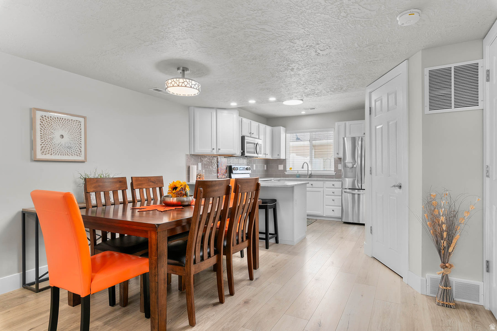 2718 S CENTERBROOK DR West Valley City, UT 84119