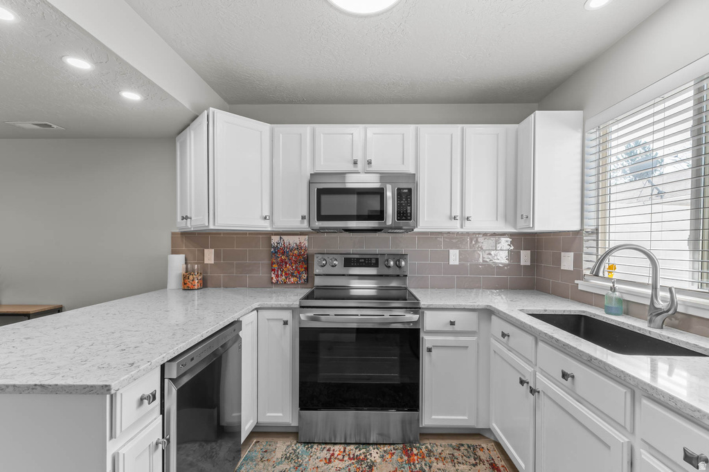 2718 S CENTERBROOK DR West Valley City, UT 84119