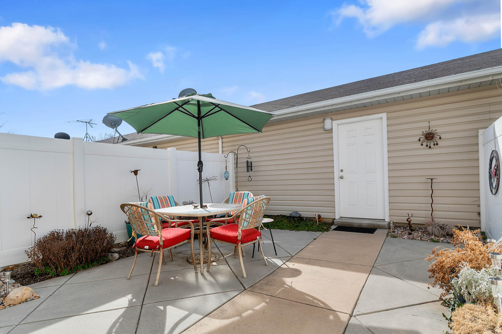 2718 S CENTERBROOK DR West Valley City, UT 84119