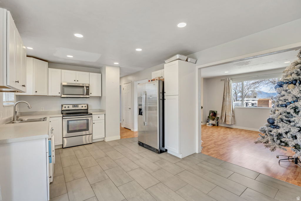 5052 S JEDEDIAH DR Salt Lake City, UT 84118