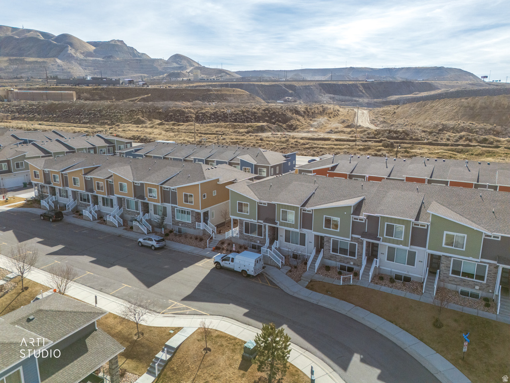 1020 W LAPIS FIELDS Bluffdale, UT 84065