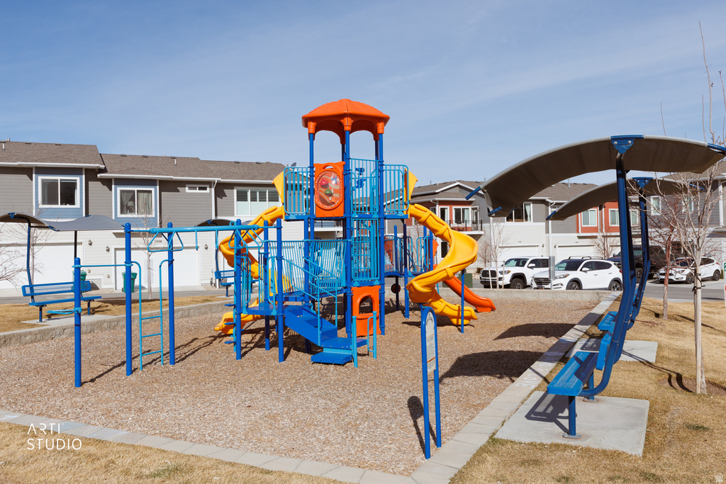 1020 W LAPIS FIELDS Bluffdale, UT 84065