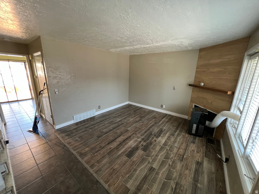 861 E 575 N Layton, UT 84041