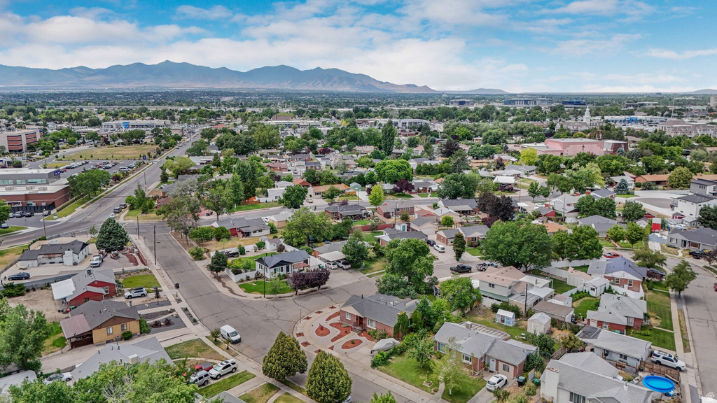 361 E MCMILLAN LN Murray, UT 84107