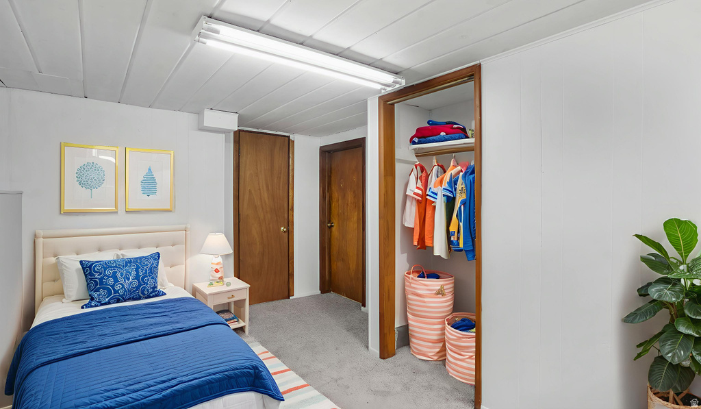 361 E MCMILLAN LN Murray, UT 84107