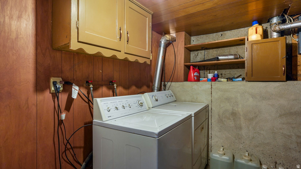 361 E MCMILLAN LN Murray, UT 84107