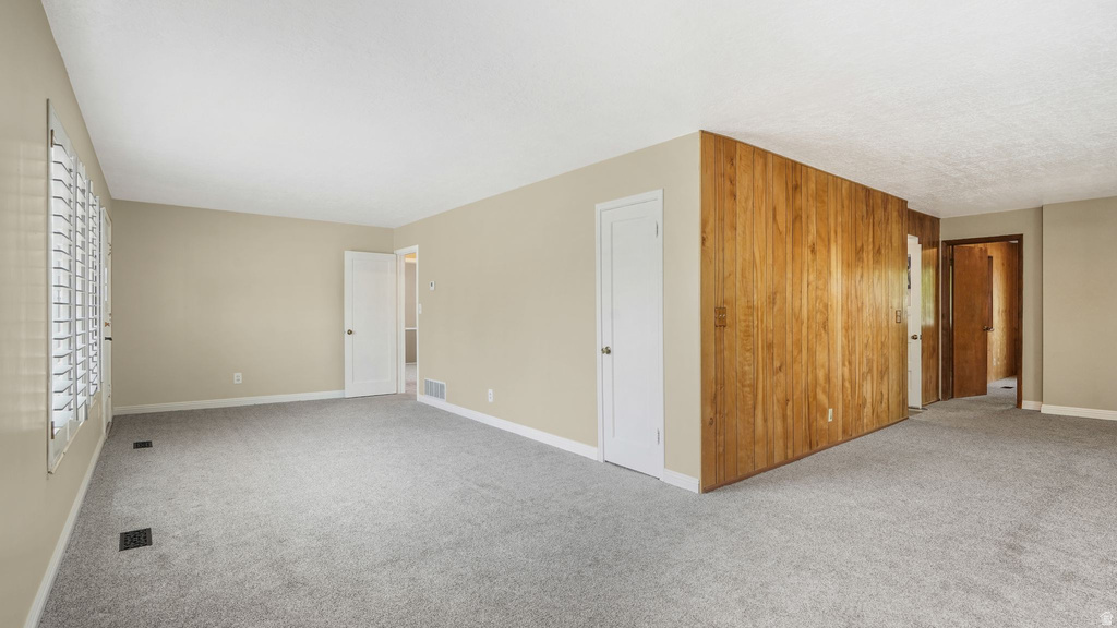 361 E MCMILLAN LN Murray, UT 84107