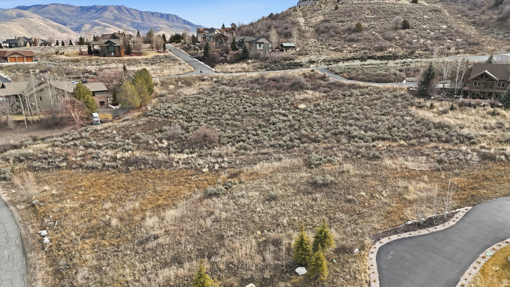 6481  SUMMIT CV Huntsville, UT 84317