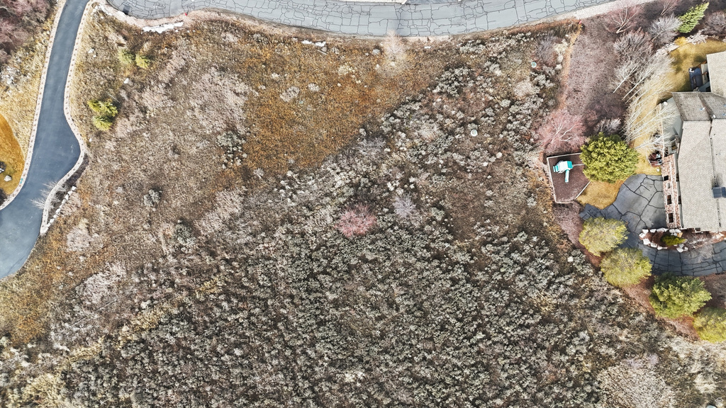 6481  SUMMIT CV Huntsville, UT 84317