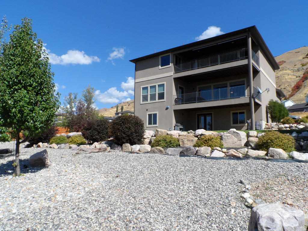 2517 N 2050 E North Logan, UT 84341