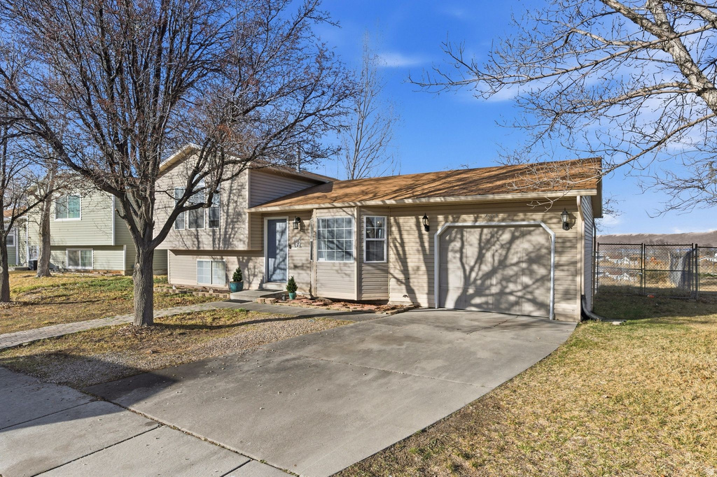 7656 W BRIDGTON DRIVE Magna, UT 84044