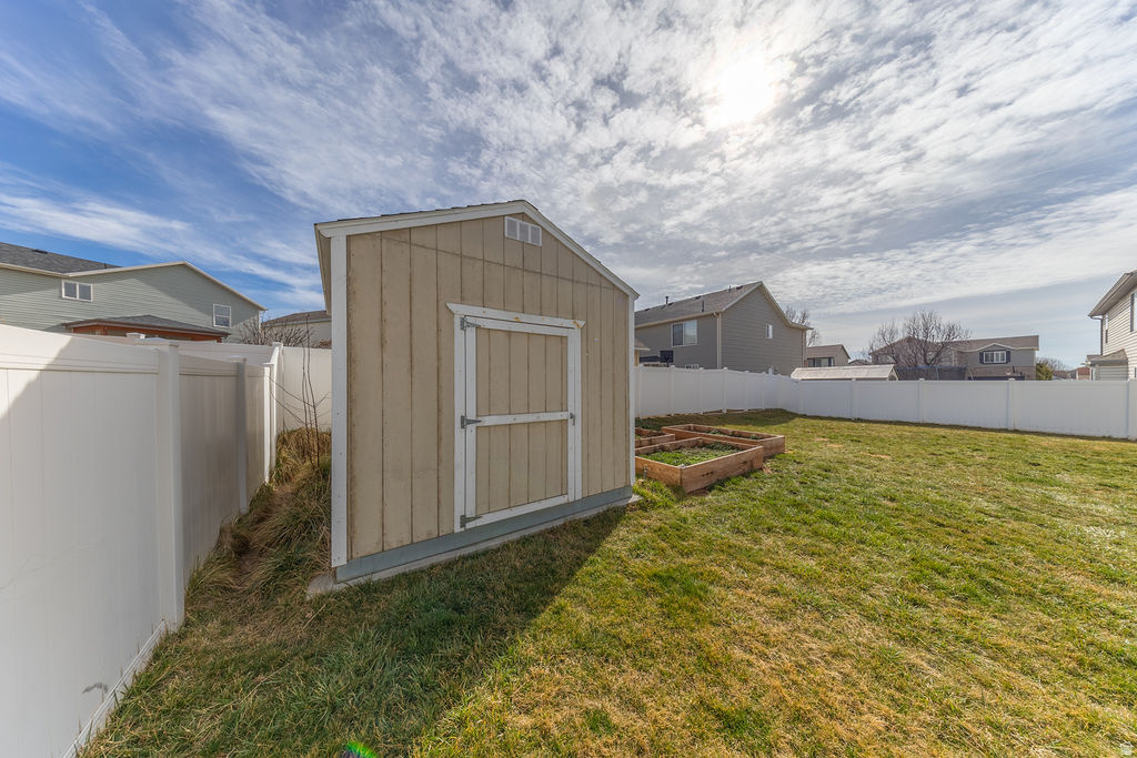 1877 S 725 E Clearfield, UT 84015