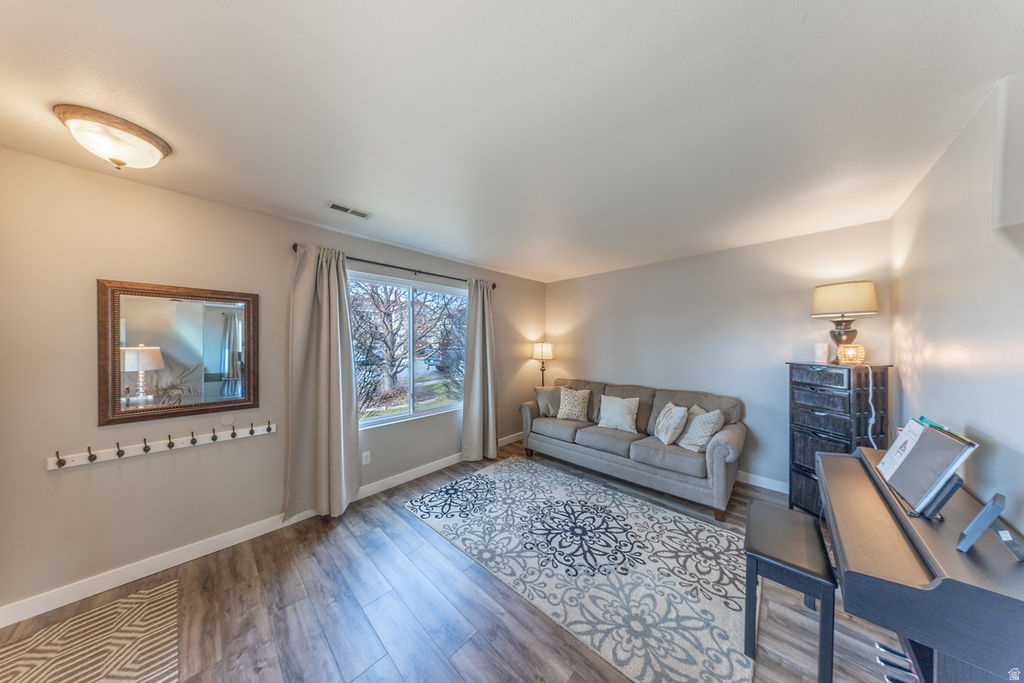 1877 S 725 E Clearfield, UT 84015