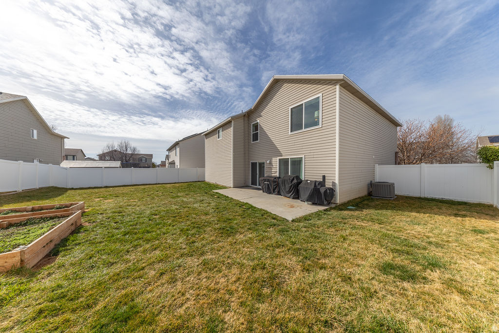 1877 S 725 E Clearfield, UT 84015