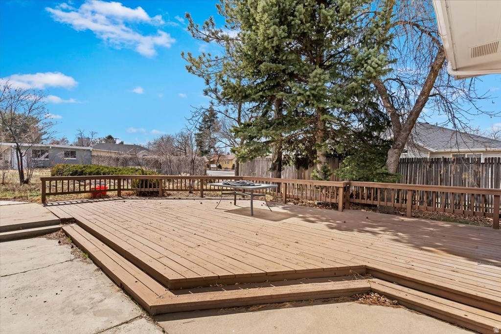 445 W 5100 S Washington Terrace, UT 84405