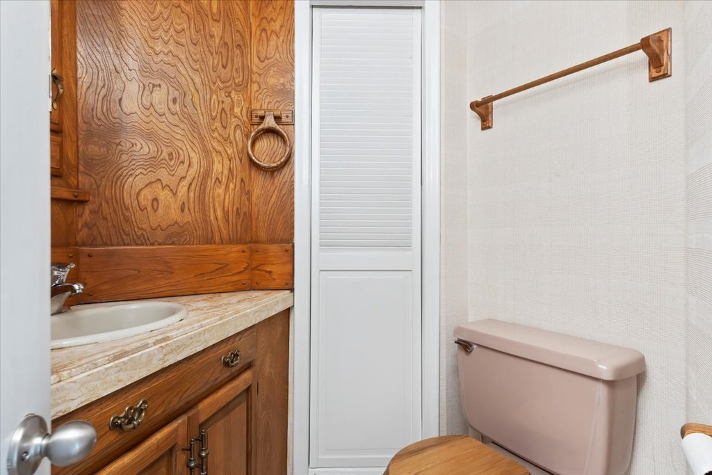 445 W 5100 S Washington Terrace, UT 84405