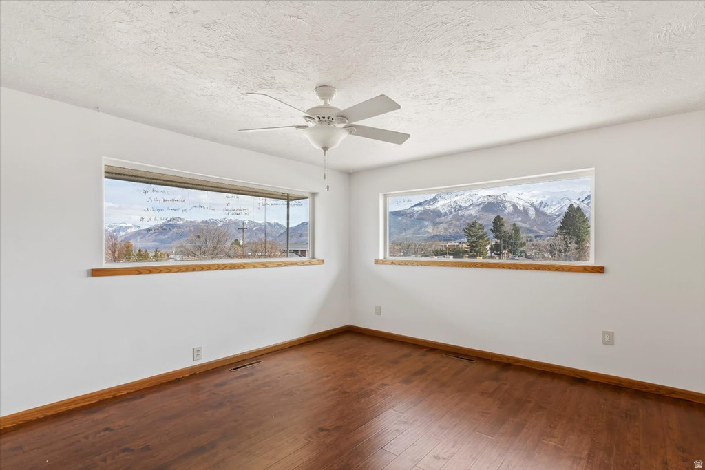 445 W 5100 S Washington Terrace, UT 84405