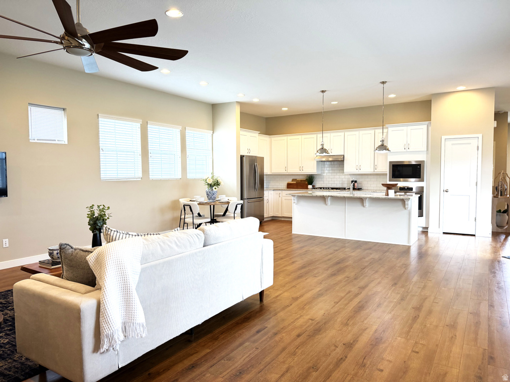 6349 W LAKE AVE South Jordan, UT 84009