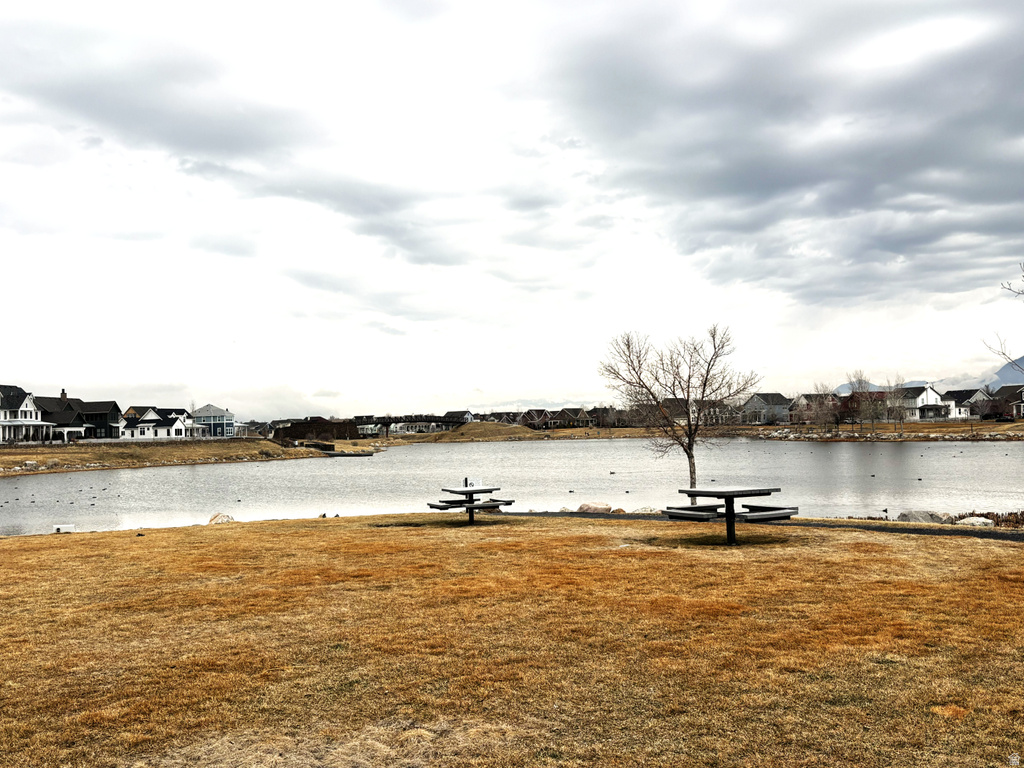 6349 W LAKE AVE South Jordan, UT 84009