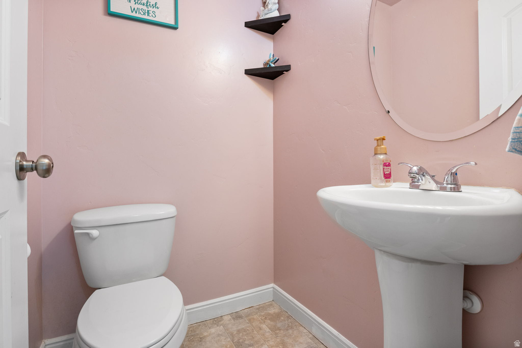 1964 E RED OAK RD Eagle Mountain, UT 84005