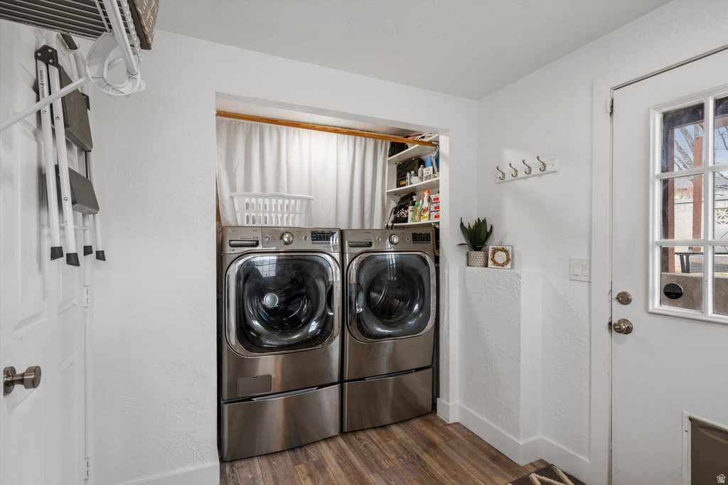 1563 E TAMERON DR Sandy, UT 84092