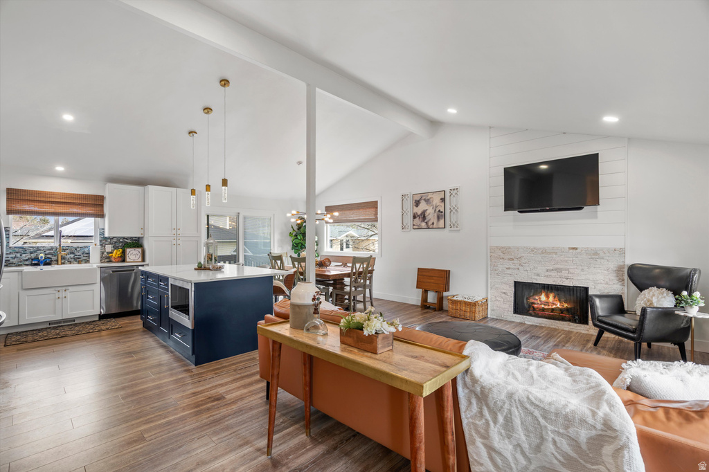 1563 E TAMERON DR Sandy, UT 84092