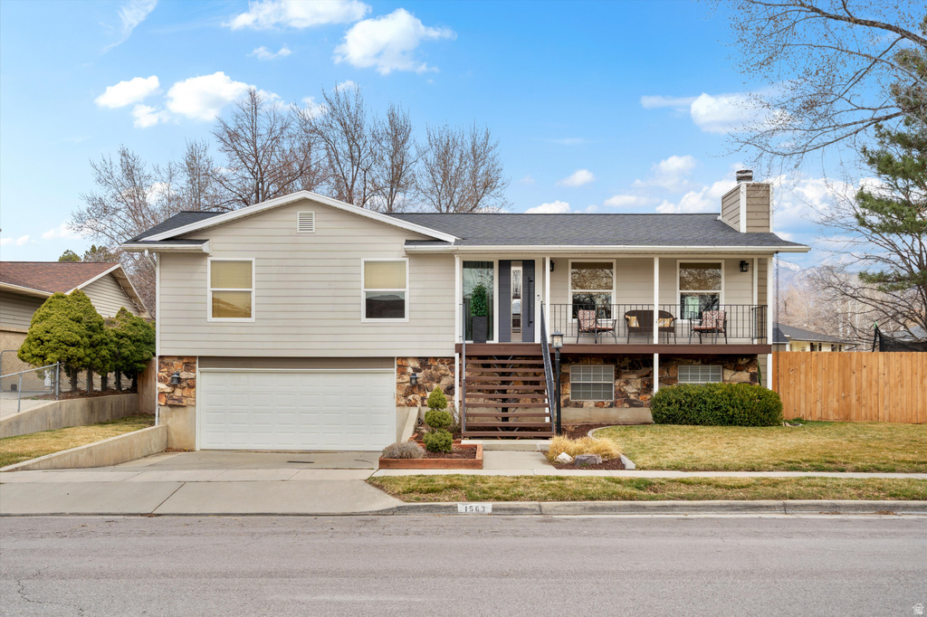 1563 E TAMERON DR Sandy, UT 84092