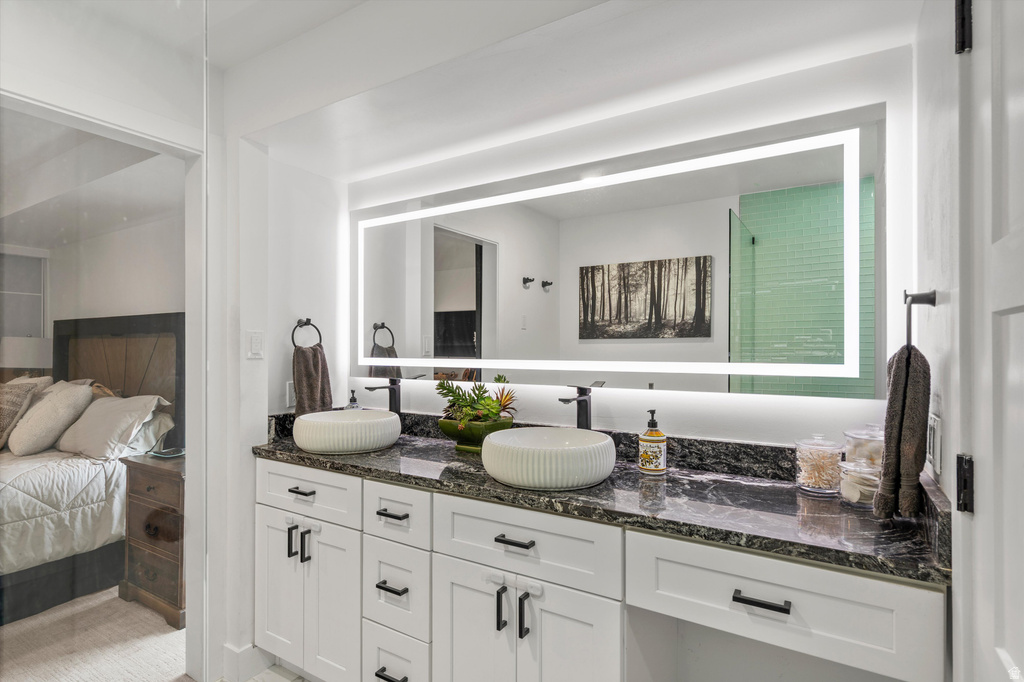 1563 E TAMERON DR Sandy, UT 84092