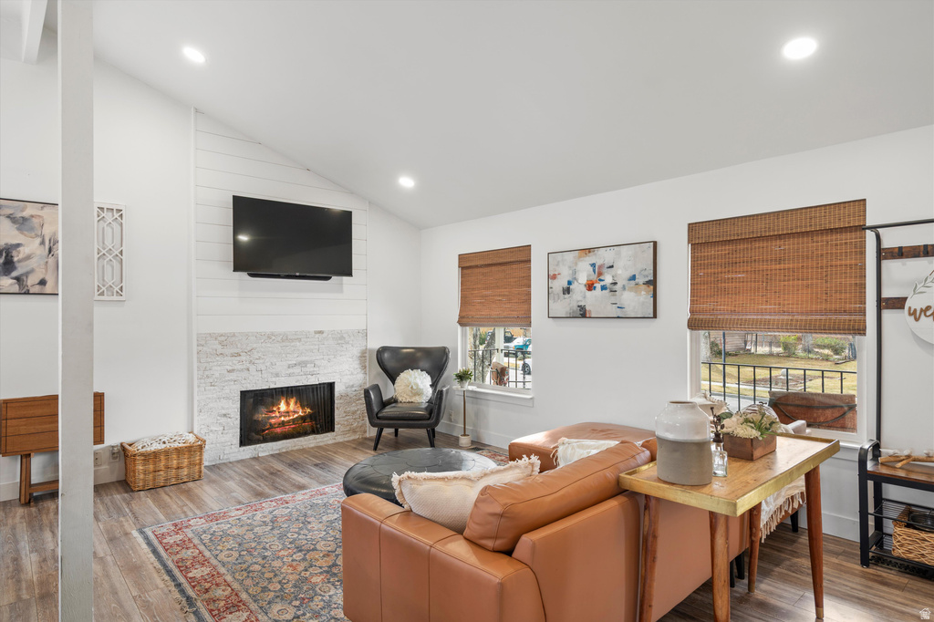 1563 E TAMERON DR Sandy, UT 84092