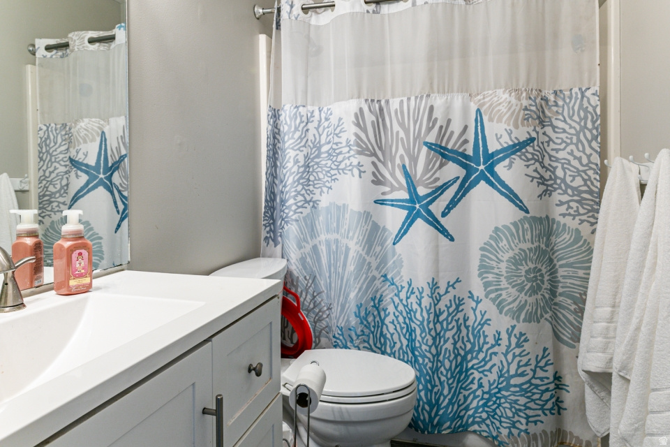 4239 W 5325 S Roy, UT 84067