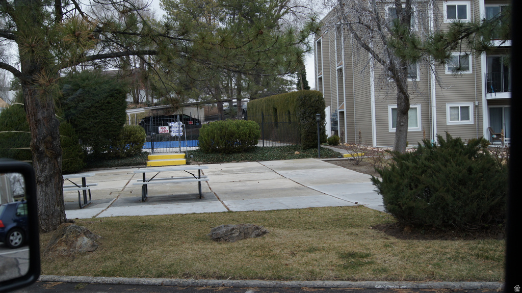 4614 S QUAIL DR #J Millcreek, UT 84117