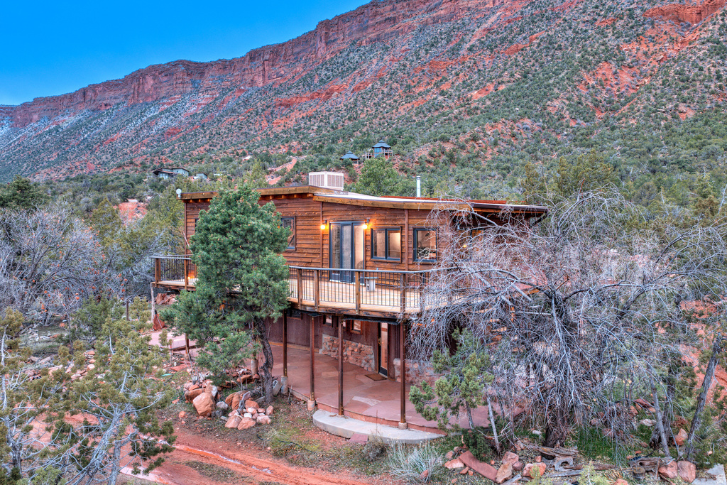 338 TAYLOR LN Castle Valley, UT 84532