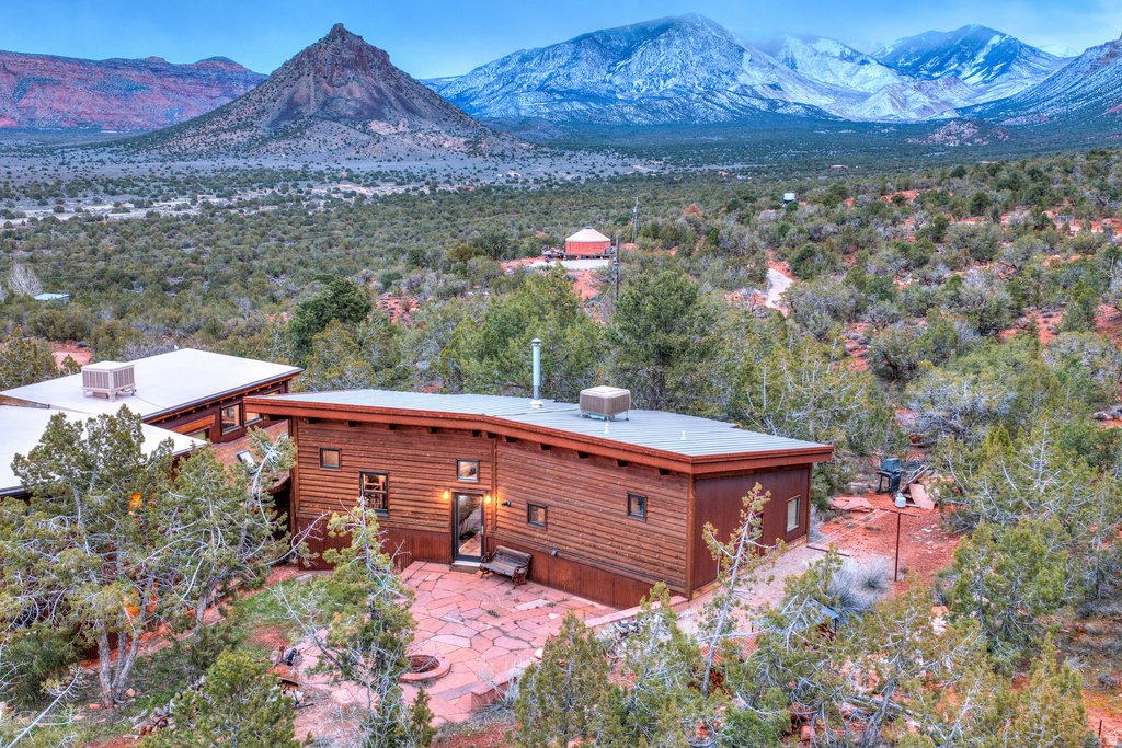 338 TAYLOR LN Castle Valley, UT 84532