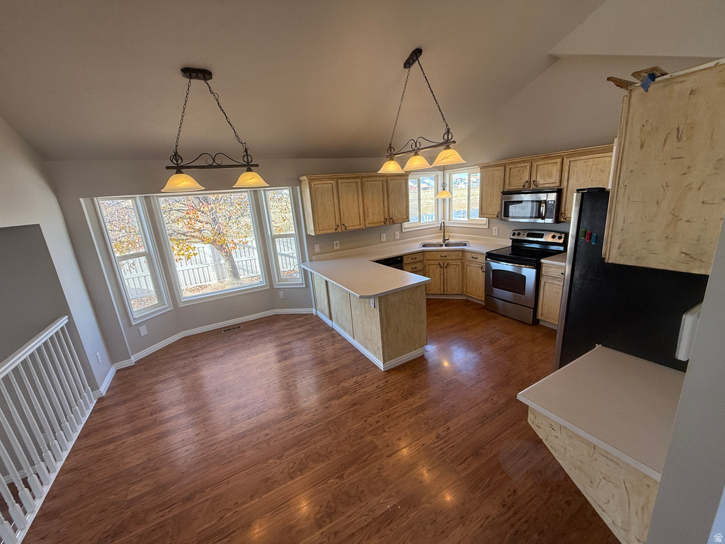 5902 S TROWBRIDGE WAY Kearns, UT 84118