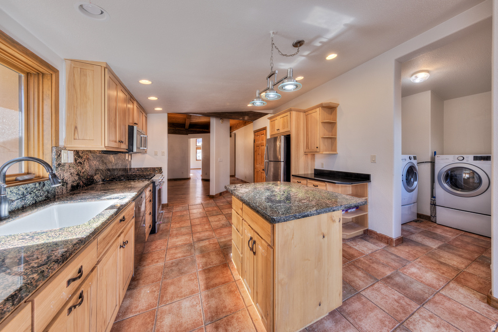 423 AMBER LN Castle Valley, UT 84532