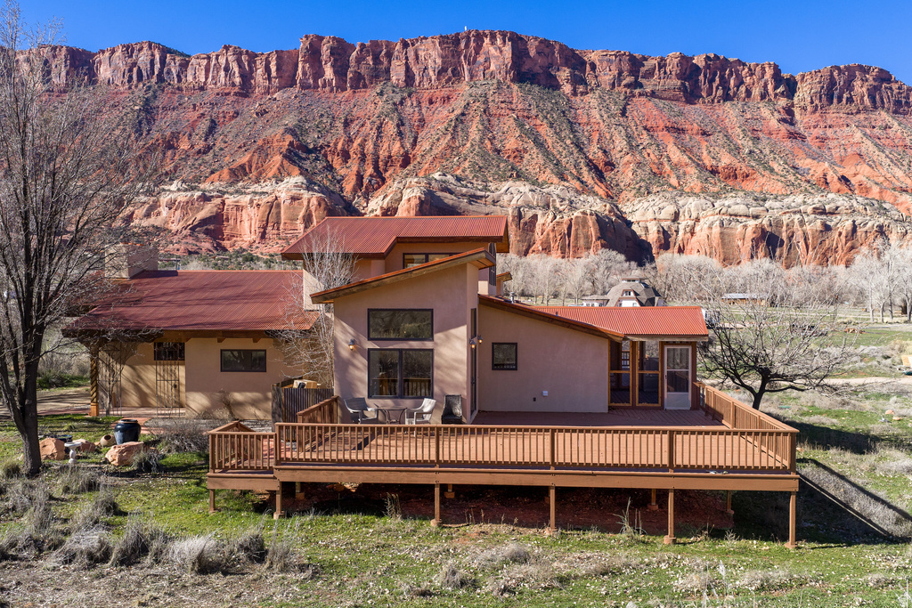 423 AMBER LN Castle Valley, UT 84532