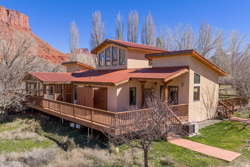 423 AMBER LN Castle Valley, UT 84532