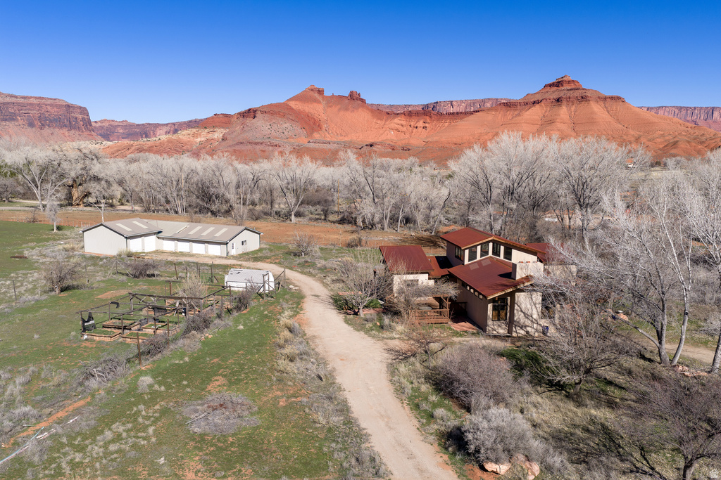 423 AMBER LN Castle Valley, UT 84532