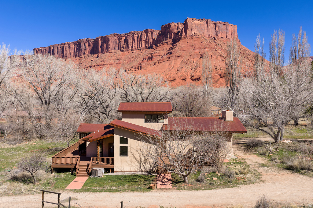 423 AMBER LN Castle Valley, UT 84532